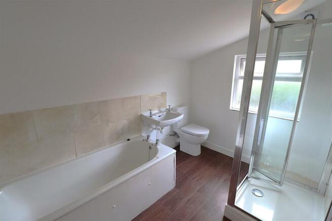 Baker Street - Bathroom.jpg