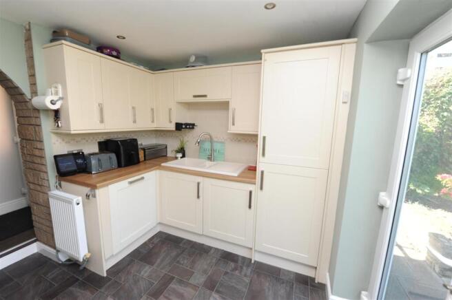 3 bed Semi-Detached for sale Image 7
