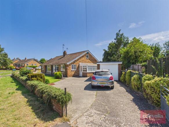 2 bed Semi-Detached Bungalow for sale Image 3