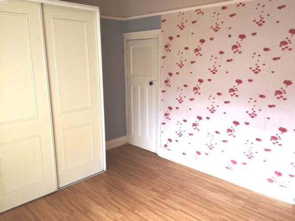 FRONT BEDROOM