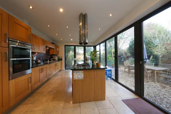 2 Highfield Rd 7532.JPG