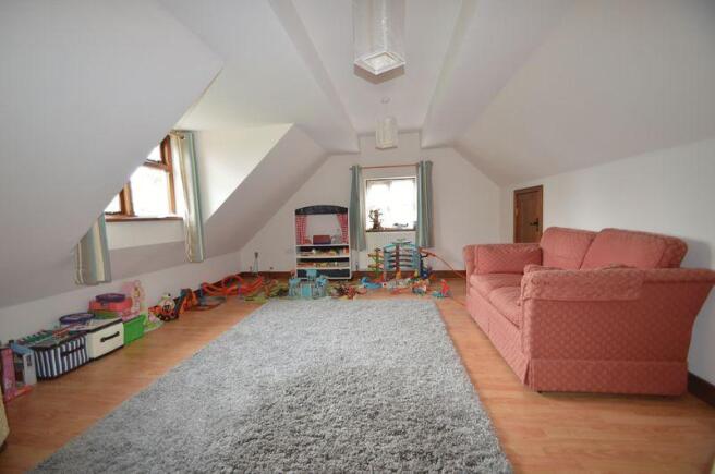 BEDROOM/ PLAYROOM