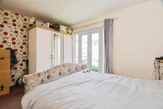 3 bed Semi-Detached for sale Image 8