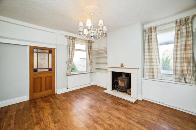 4 bed Semi-Detached for sale Image 4