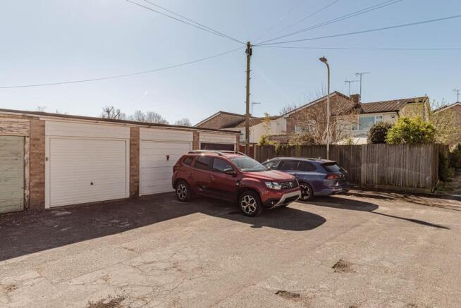 Garage (1)