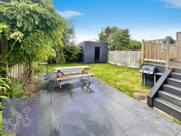 4 bed Semi-Detached for sale Image 4