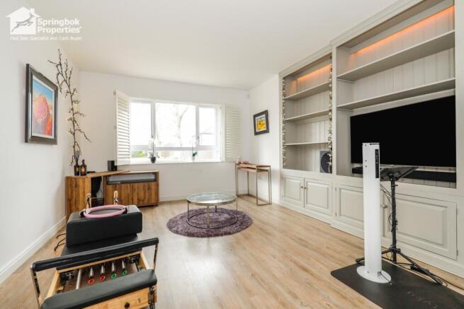 4 bed Semi-Detached for sale Image 7
