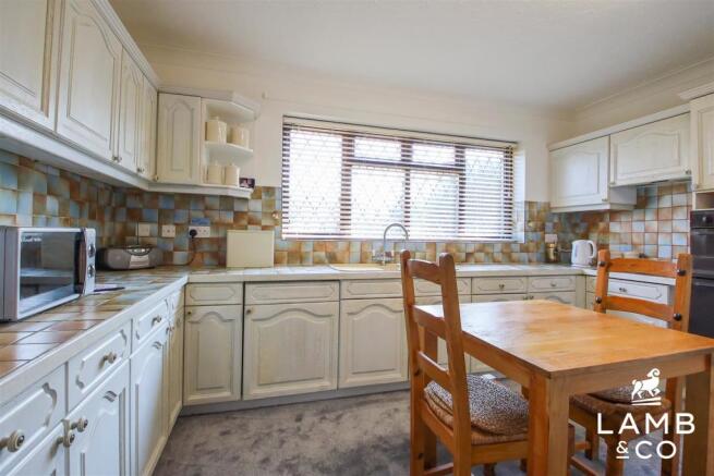 KITCHEN:
