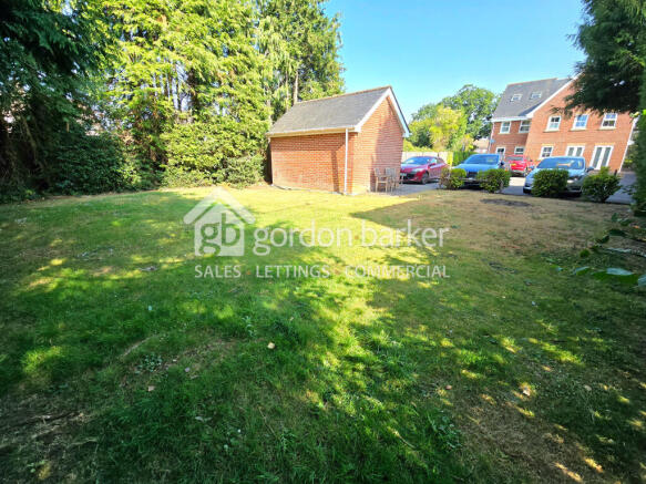 Beech Grange, Southampton Road, Ringwood, Hampshire photo 4