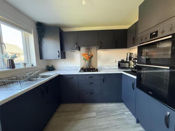 KITCHEN & DINER