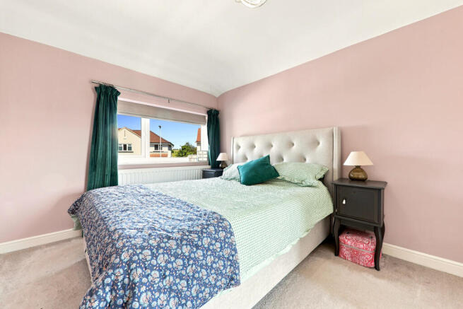 3 bed Semi-Detached for sale Image 12