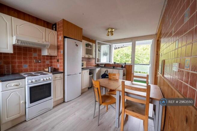 Kitchen/Communal/Balcony
