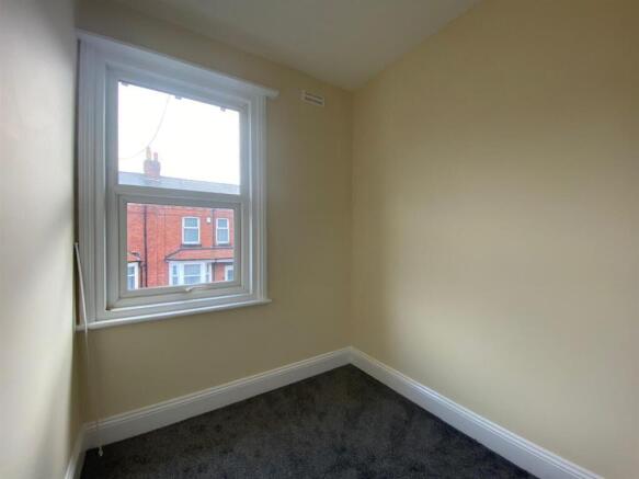 3 bed Terraced to rent Image 4