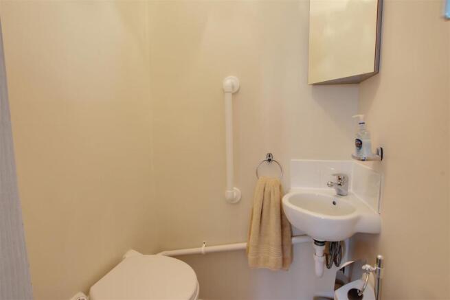 Ensuite Cloakroom
