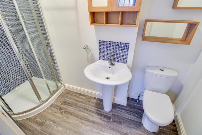 4 bed Semi-Detached for sale Image 6