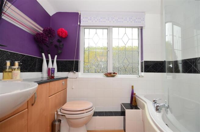 En-Suite Bathroom