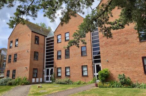 Chase Court Gardens, Enfield