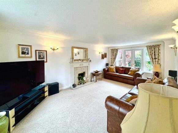 SITTING ROOM