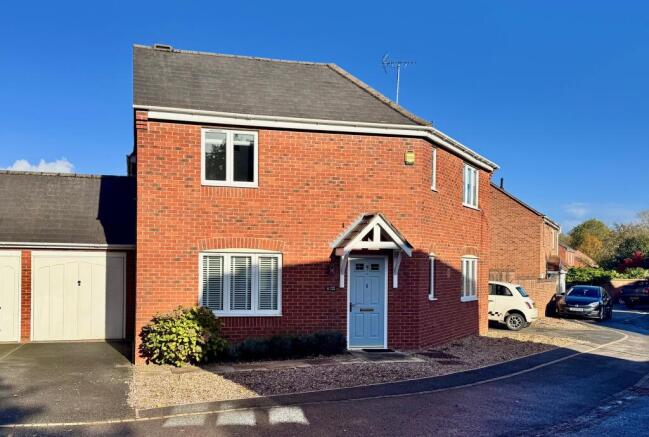 4 Bedroom Detached in OX16 1EH
