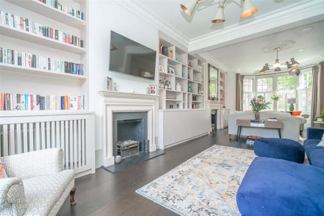 Leaside Avenue, London, N10 photo 4