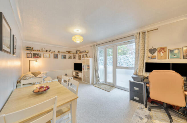 1364126-13-68ee8a...