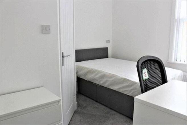 3 bed Town House to rent Image 6