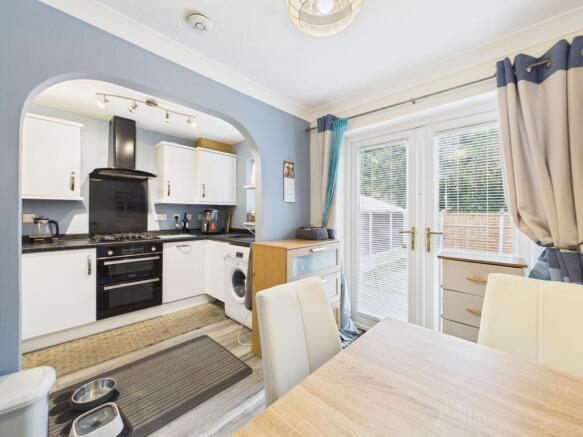 3 bed Semi-Detached for sale Image 5