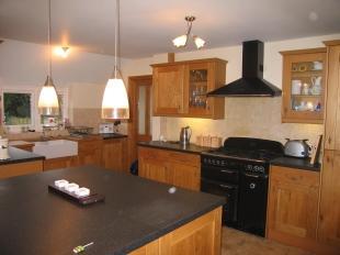 Kitchen Too