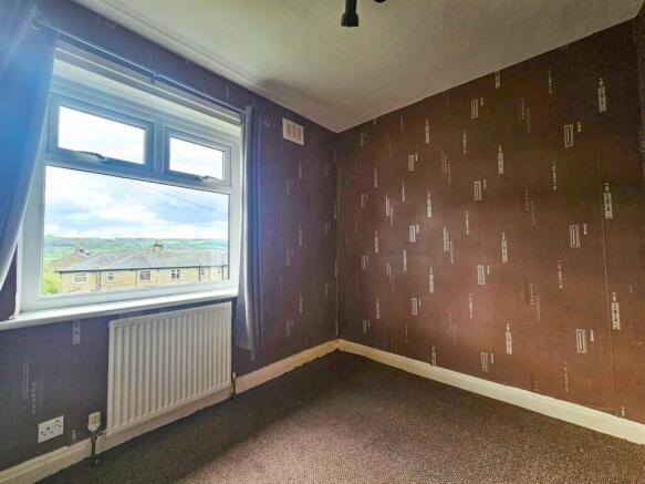 3 bed Terraced for sale Image 12
