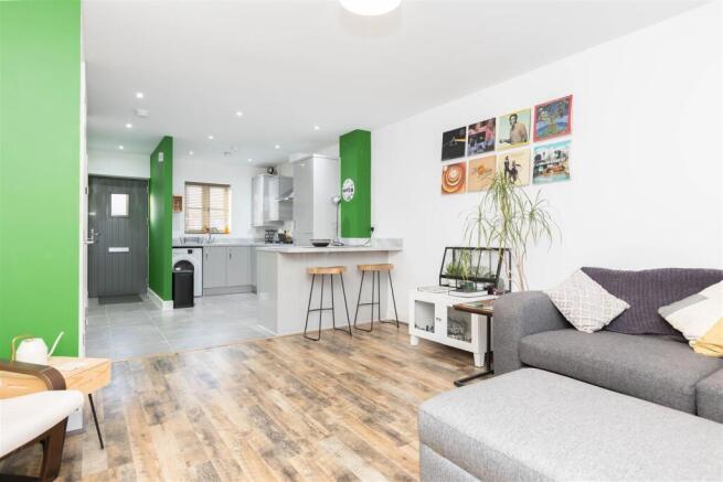 Open Plan Lounge/Kitchen