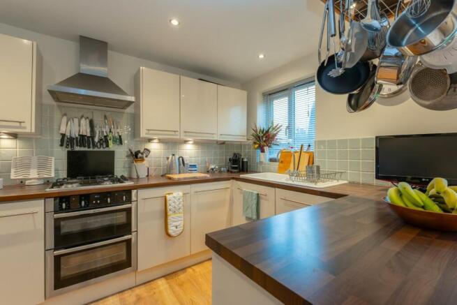 KITCHEN-3.jpg