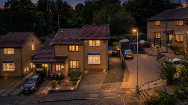 2 bed Semi-Detached for sale in rotherham