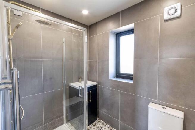 4 bed Detached for sale Image 12