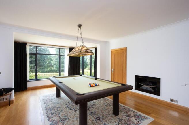6 bed Detached for sale Image 7