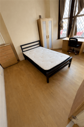 5 bedroom End Terrace for rent