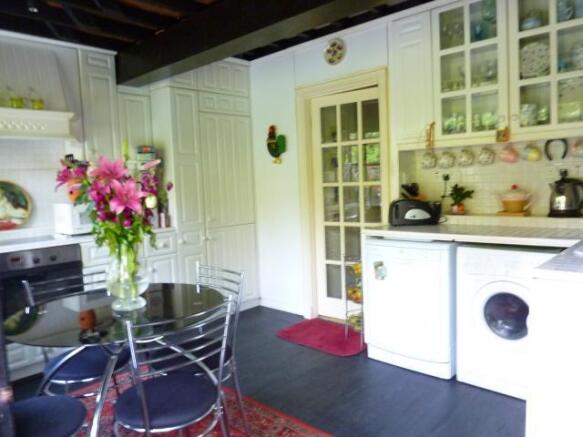 REFITTED KITCHEN