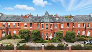 Flat 15, Wentworth House, Hampstead Avenue, Woodford Green IG8 8QB