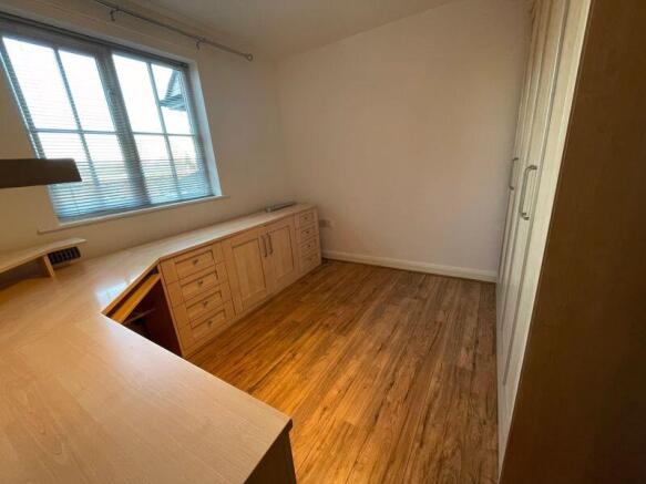 BEDROOM 2