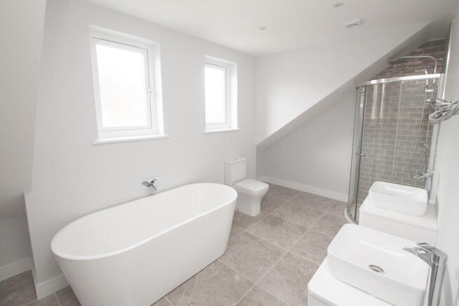En-Suite Bathroom