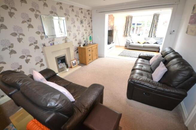 FAMILY LOUNGE