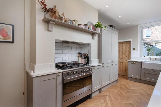 3 bed Terraced for sale Image 9