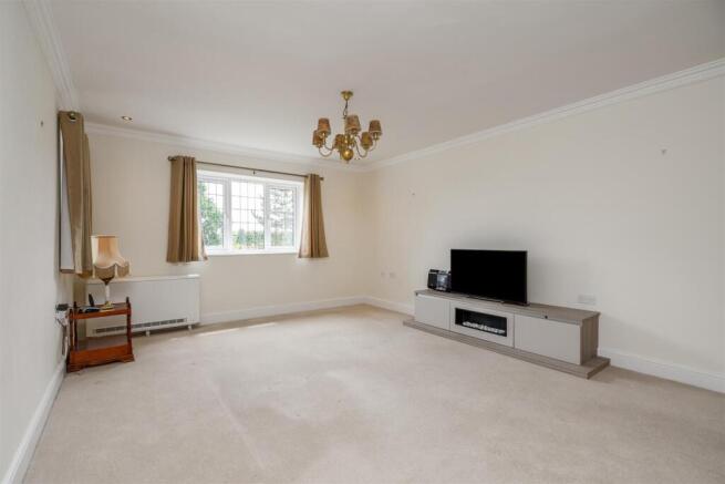 Flat 8 Cavendish Court_3.jpg