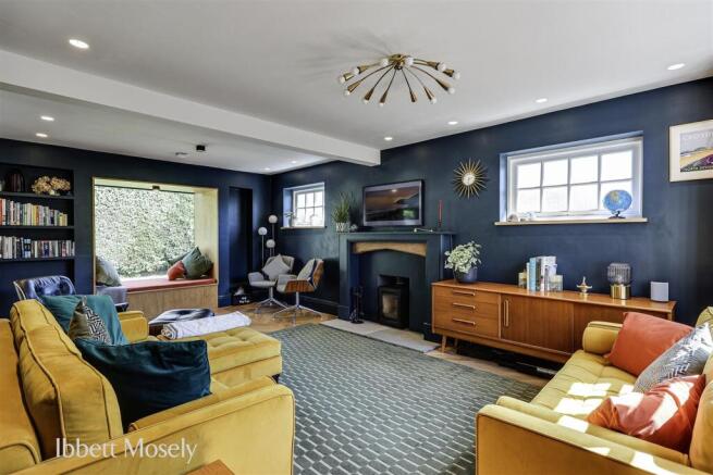 8 Reception Room.jpg