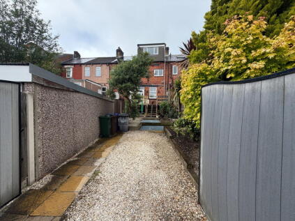 Pogmoor Road, Barnsley, S75