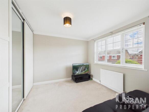 3 bed Semi-Detached for sale Image 9