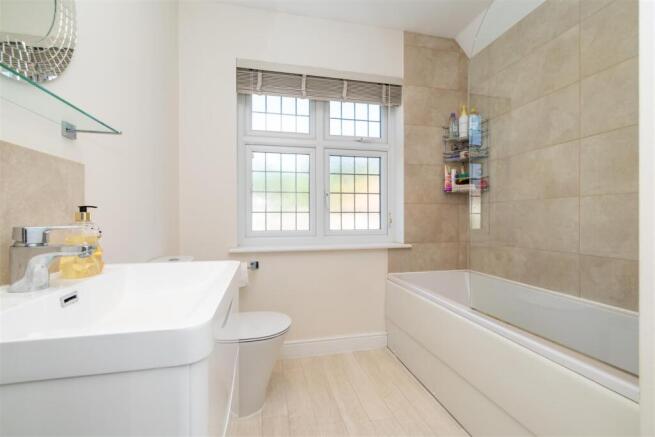 3 bed Detached for sale Image 11
