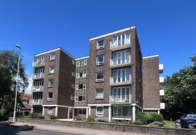 19, Wykeham Court, Wykeham Road, Worthing Central, Worthing BN11 4JA