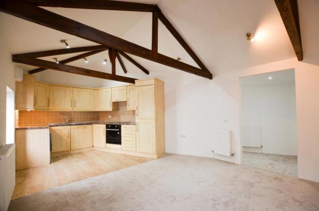 4 Agan Chy - 01208 872728-39