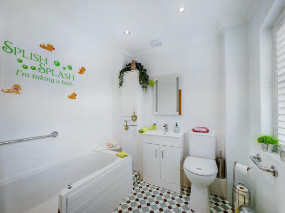 Photo 16