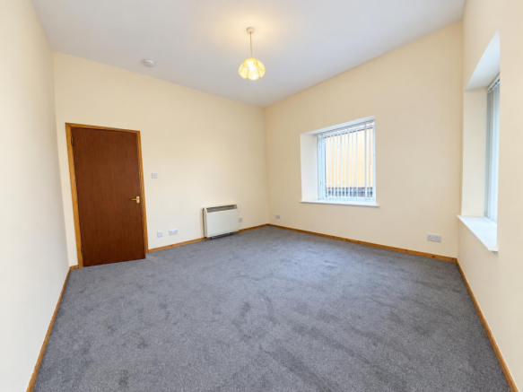 Flat 2, 18 Baron Taylor Street photo 4